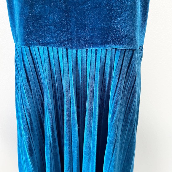 Chelsea28 Blue Velvet Sleeveless High Neck Dress Women's Size X-Large XL - Picture 3 of 10